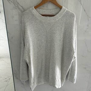 Aerie Gray Crew Neck Sweater Relaxed Fit Knit